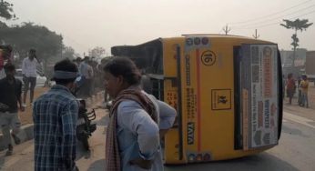 मुजफ्फरपुर में स्कूल बस पलटी, 35 बच्चे घायल